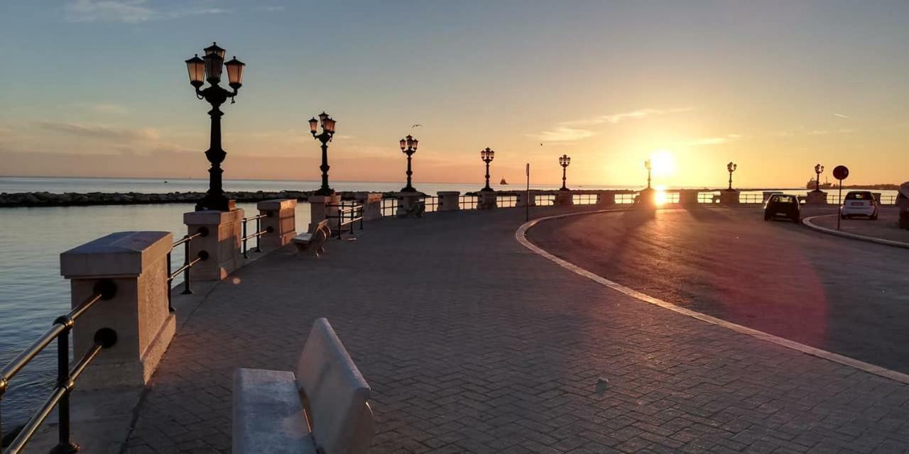 Attico Suite Spiaggia Bari Exterior foto